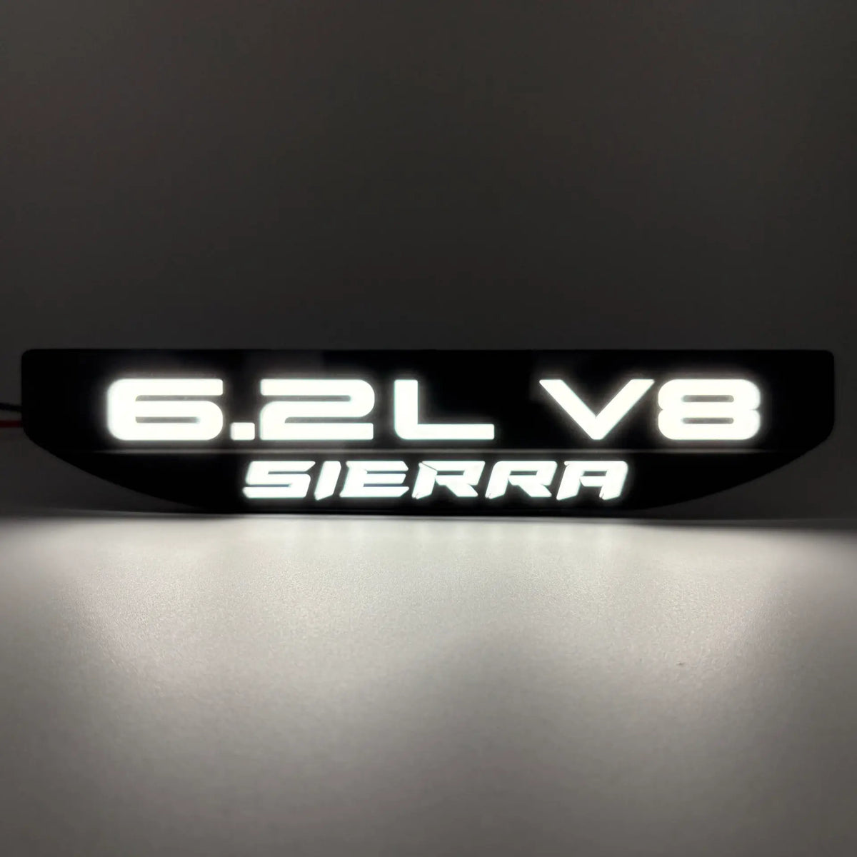 Sierra 1500 illuminated fender badge