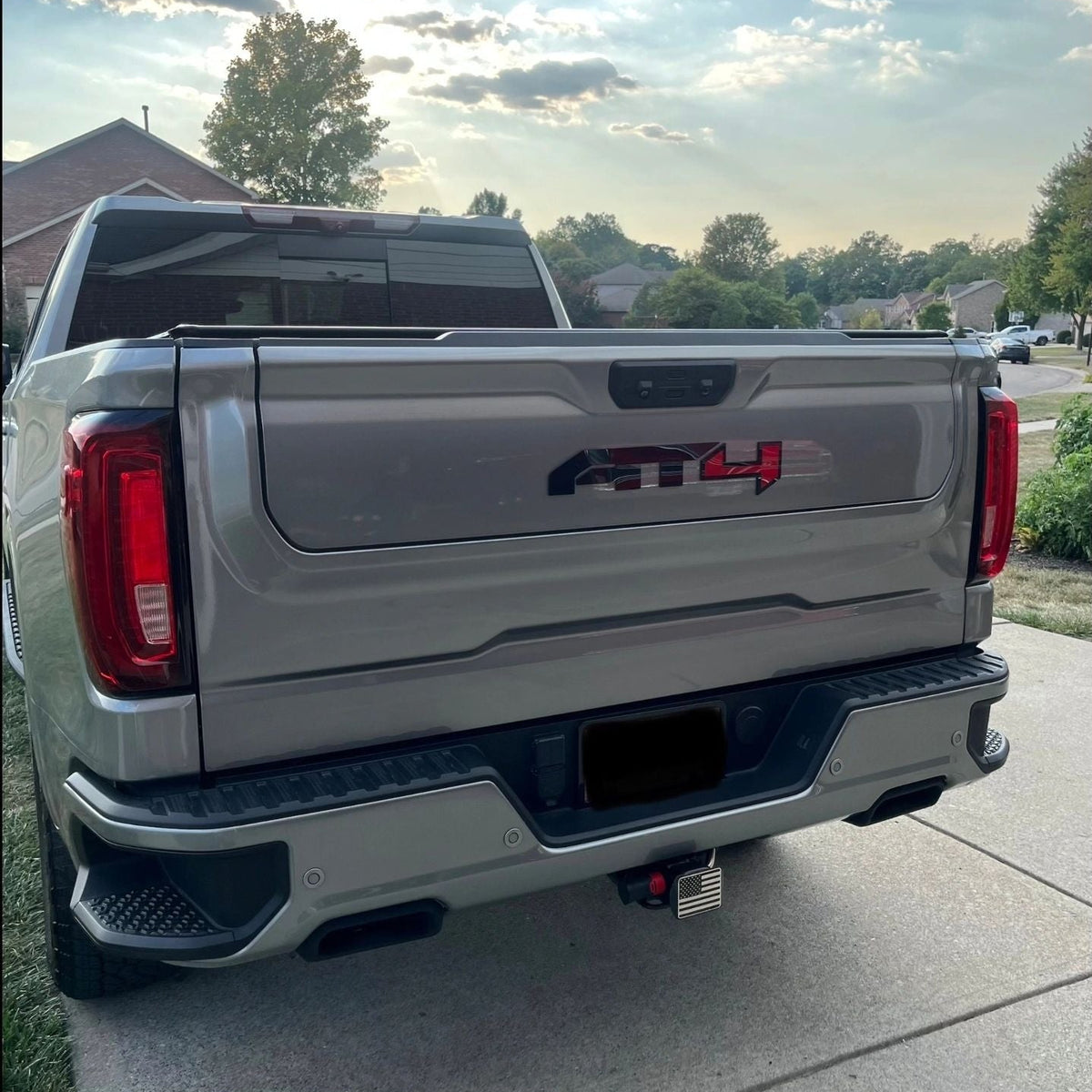 AT4/ AT4X -XL Tailgate emblem