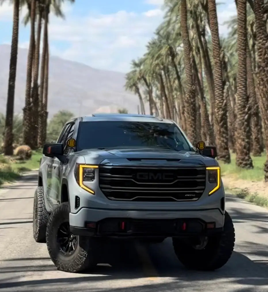 gmc sierra 1500 with amber drl lights