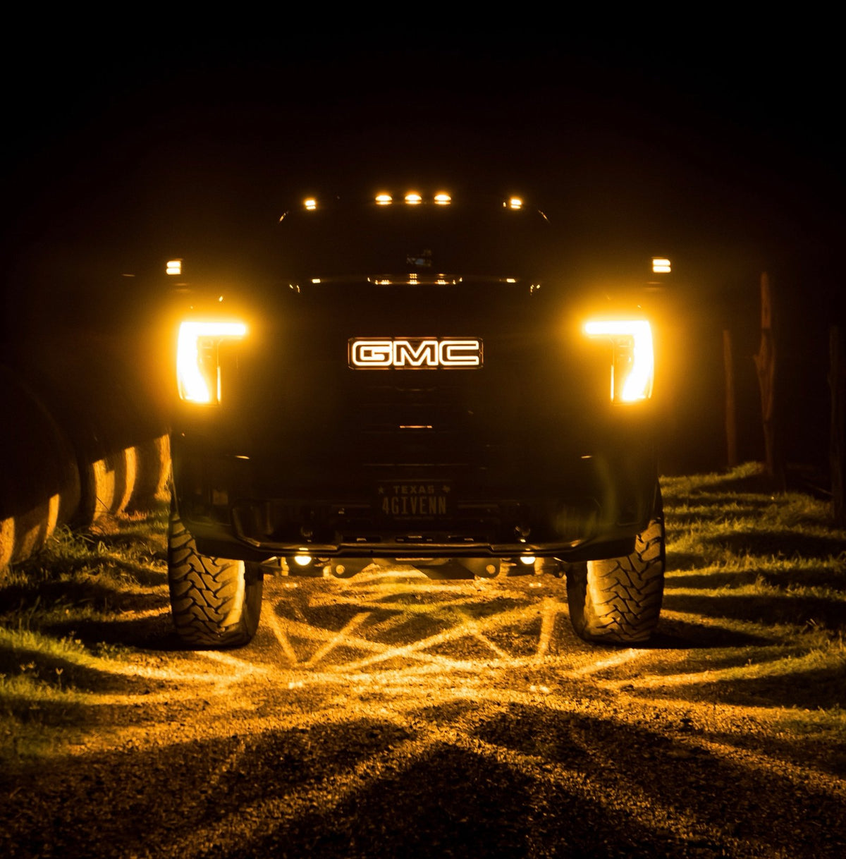 GMC Sierra 2500 HD Illuminated Emblem