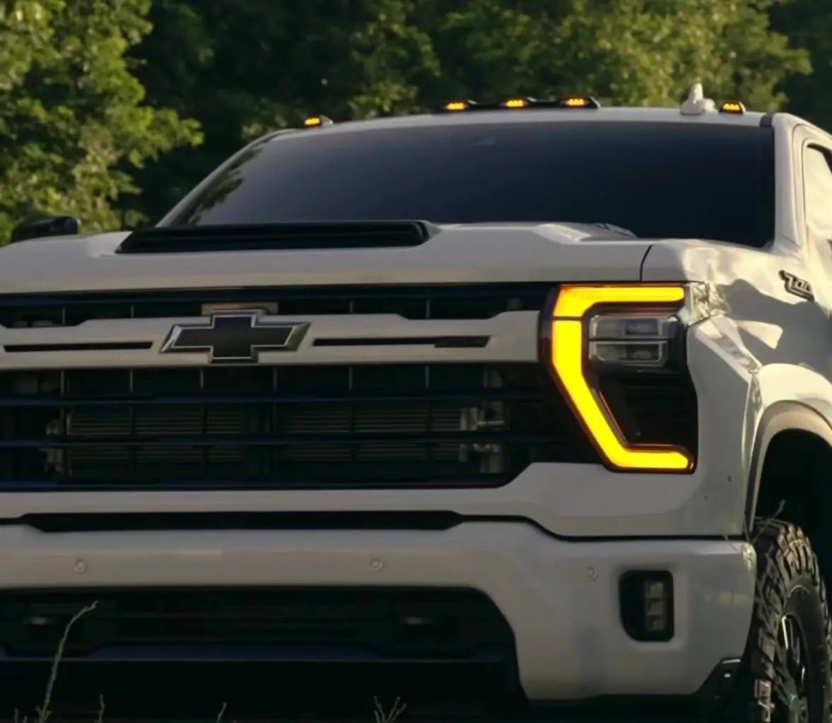silverado amber lights by Venom Trucks