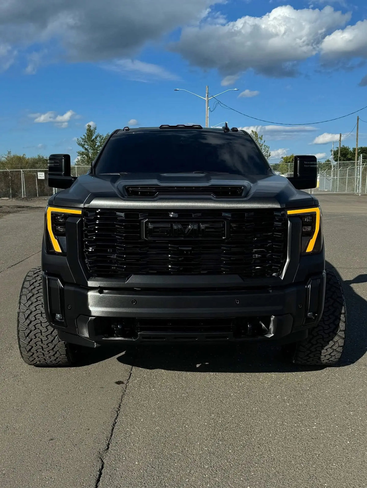 custom gmc sierra 2500 with amber lights