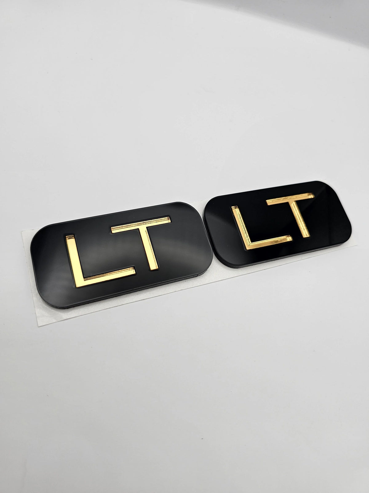 Silverado, Sierra, Tahoe LS & LT emblem